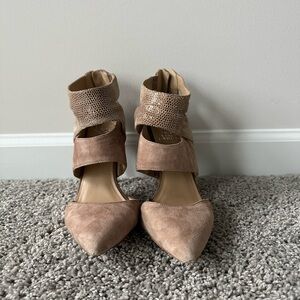 Vince Camuto Tan Suede Heels with Snakeskin Pattern